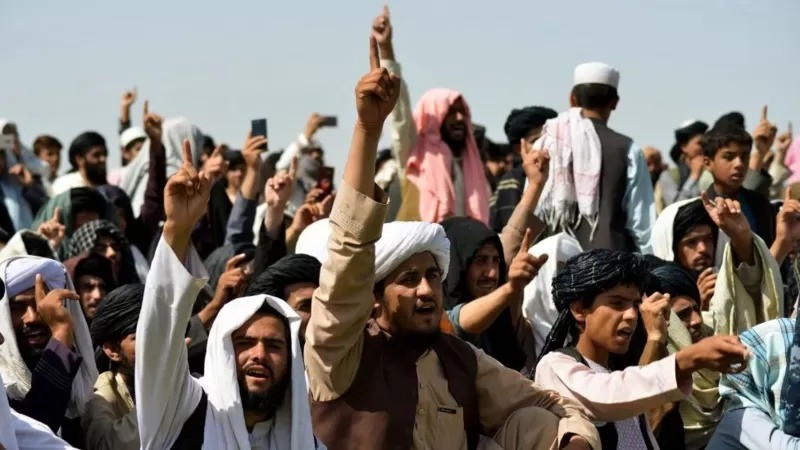 No Afeganistão, o Talebã retomou o poder há um ano (Foto: AFP via BBC News)