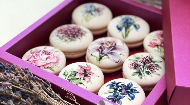 Russa faz sucesso com macarons que são verdadeiras obras de arte (Foto: Reprodução/Instagram Cake Action)
