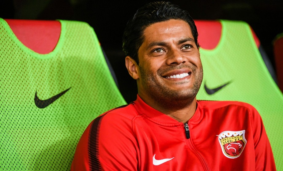 Torcedor do Palmeiras, Hulk deseja "boa sorte" para ...