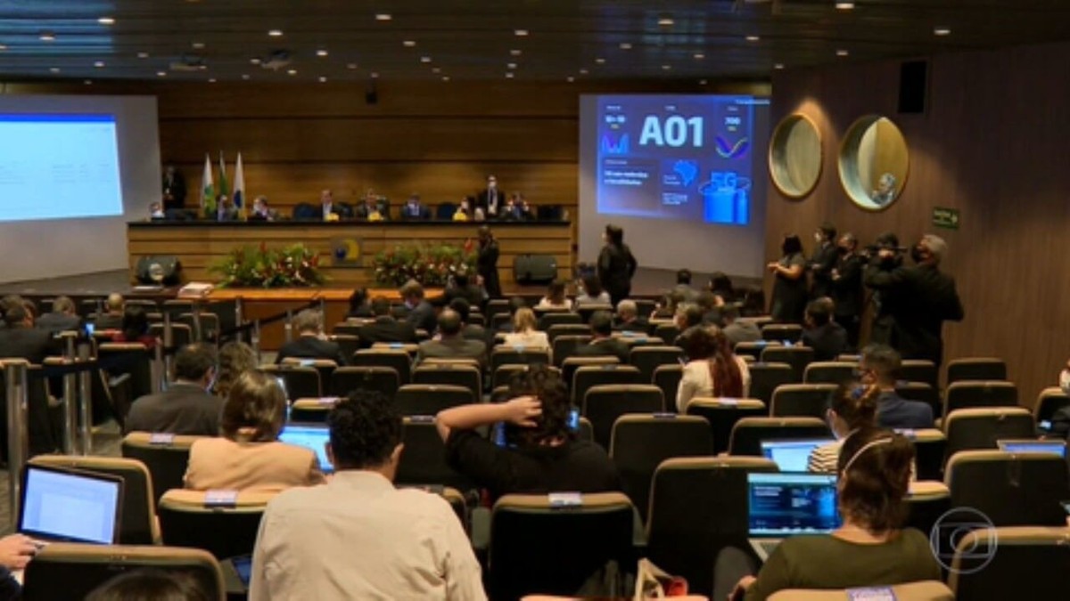 Anatel adia para setembro prazo para implantação do 5G nas capitais |  Economia