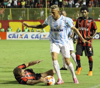 Wagner Carioca, macaé x vitória (Foto: Tiago Ferreira / Macaé Esporte)