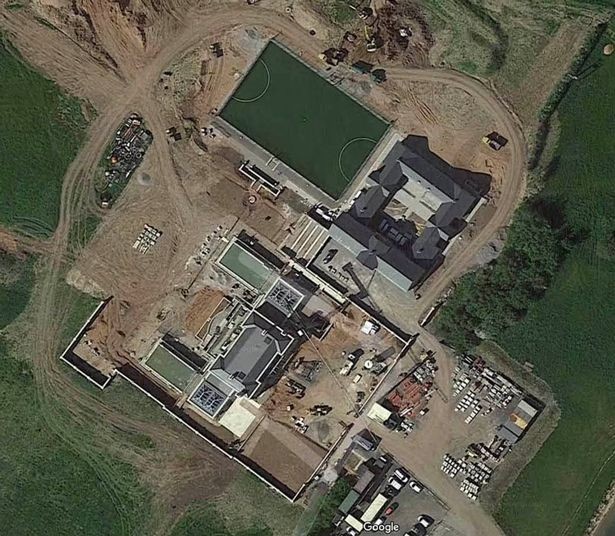 A nova mansão de Rooney vista de cima (Foto: Google Maps)