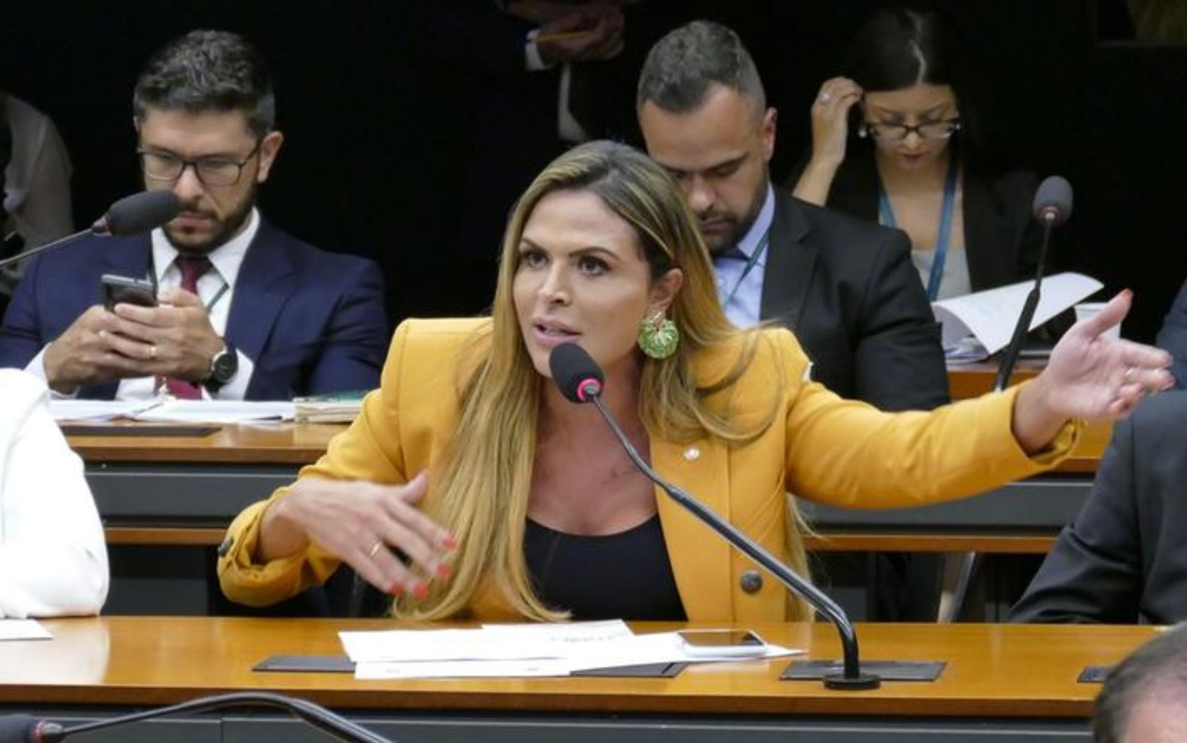 União Brasil pede proteção policial para Silvye Alves após deputada relatar ter sido ameaçada de morte nas redes sociais