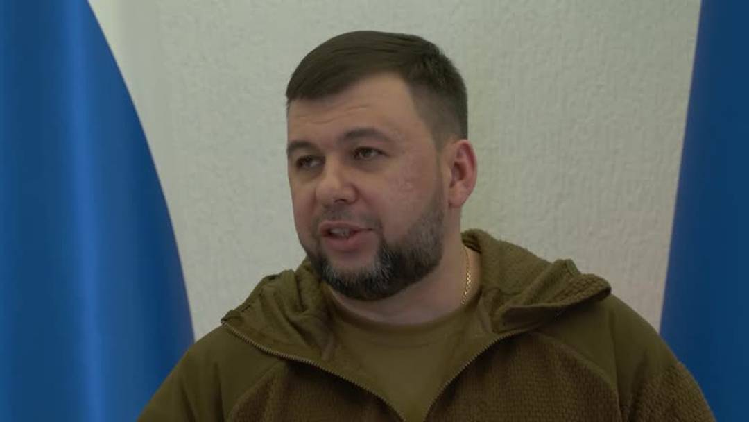 Denis Pushilin, líder do grupo separatista pro-Rússia em Donetsk, durante fala em 30 de março de 2022