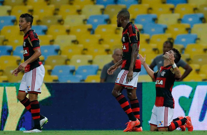 Arthur Maia gol Flamengo (Foto: Alexandre Cassiano / O Globo)