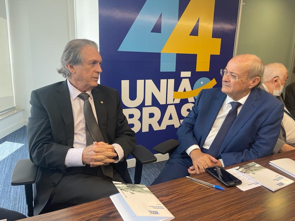 Pré-candidato ao governo, Sílvio Mendes se filia ao União Brasil 