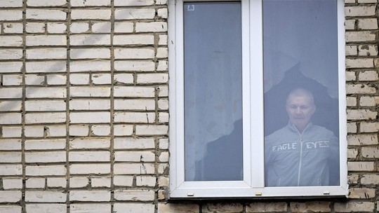 Pai russo afastado da filha por ‘desacreditar o Exército’ é preso na Bielorrússia após dois dias foragido