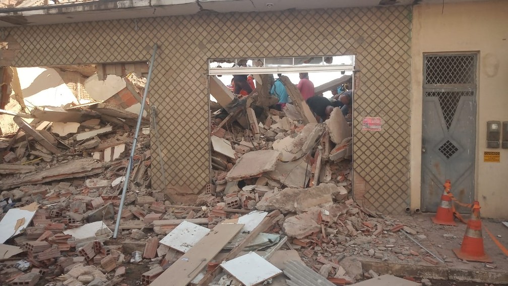 Três pessoas da mesma família morrem depois de prédio desabara por causa de explosão na Bahia — Foto: Reprodução/Redes Sociais