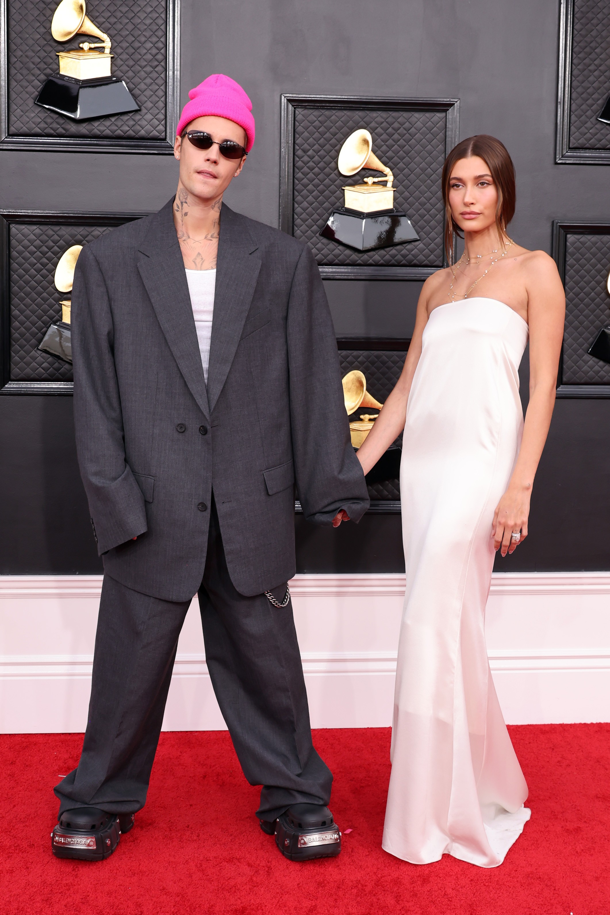 LAS VEGAS, NEVADA - APRIL 03: (L-R) Justin Bieber and Hailey Bieber attend the 64th Annual GRAMMY Awards at MGM Grand Garden Arena on April 03, 2022 in Las Vegas, Nevada. (Photo by Amy Sussman/Getty Images) (Foto: Getty Images)