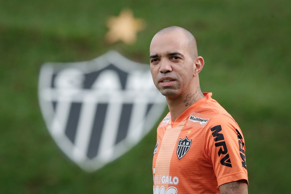 Diego Tardelli, hoje no Atlético-MG, é um dos jogadores que fechou acordo com o São Paulo — Foto: Bruno Cantini/ Atlético