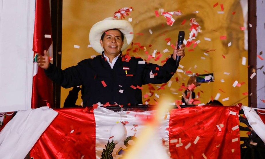 Pedro Castillo, candidato à Presidência do Peru, em discurso para apoiadores