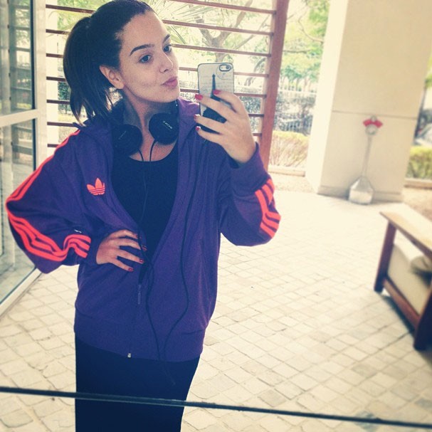 Xô preguiça Mesmo com frio, Giovanna Lancellotti não