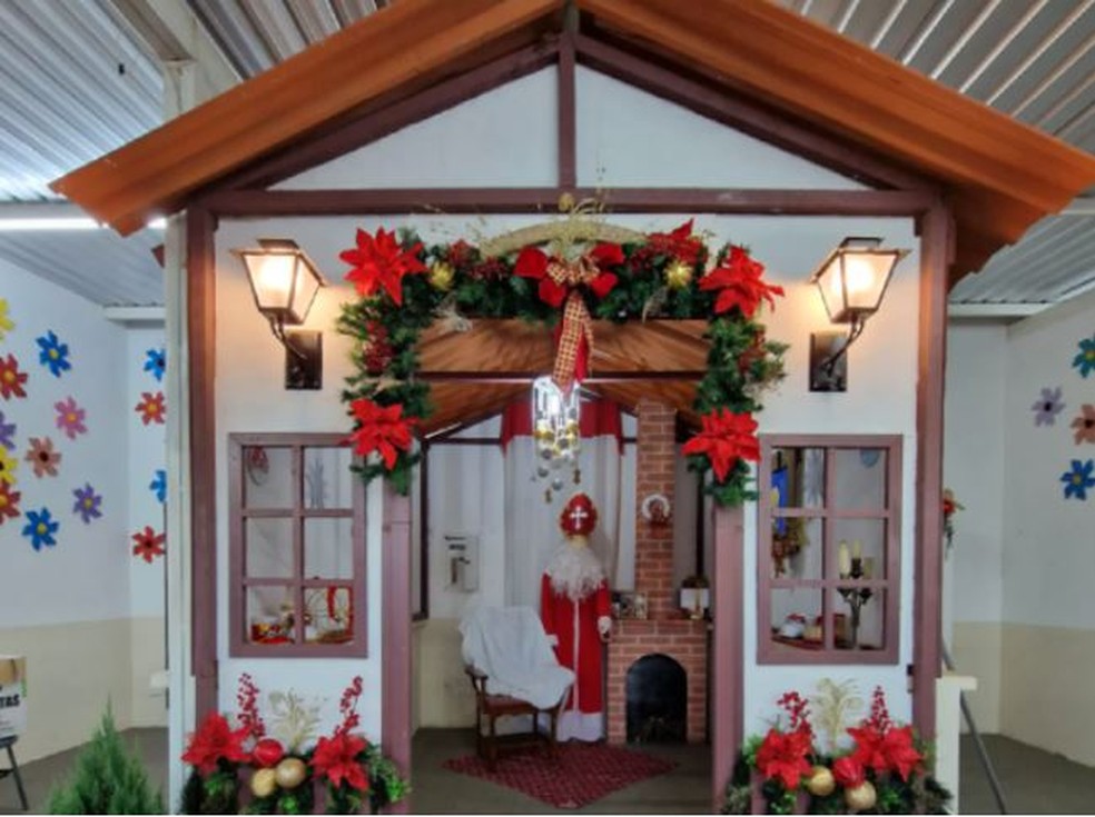 Decoração natalina pronta para a Cidade do Natal da Paróquia Nossa Senhora Auxiliadora. — Foto: Reprodução