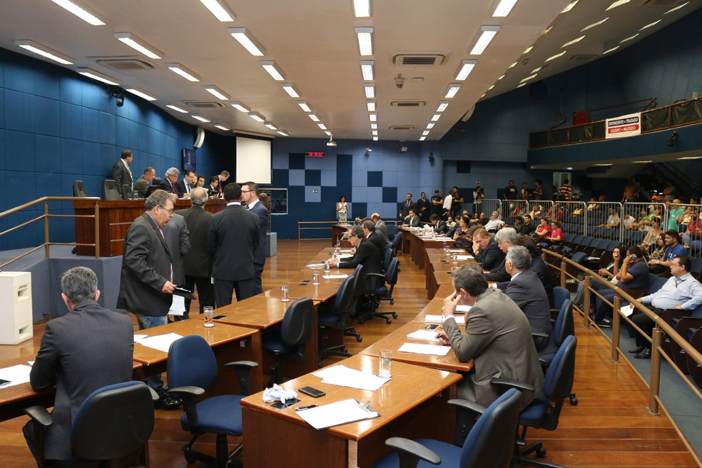 Vereadores de Campinas (SP) aprovaram o projeto 90/2017 em 1Âª votaÃ§Ã£o nesta segunda (25) (Foto: CÃ¢mara de Campinas)