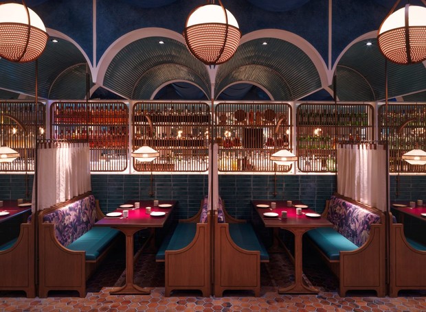 O projeto do restaurante John Anthony foi inspirado no estilo de cozinha local e em uma cantina chinesa retrô no leste de Londres (Foto: Reprodução/Dezeen)