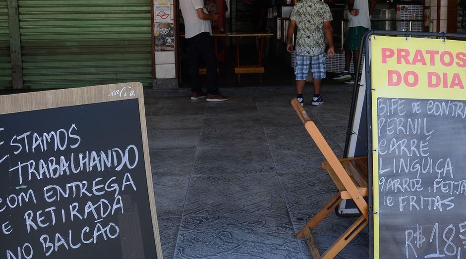 Comercio no Rio de Janeiro não respeita quarentena (Foto: Fernando Frazão/Agência Brasil)