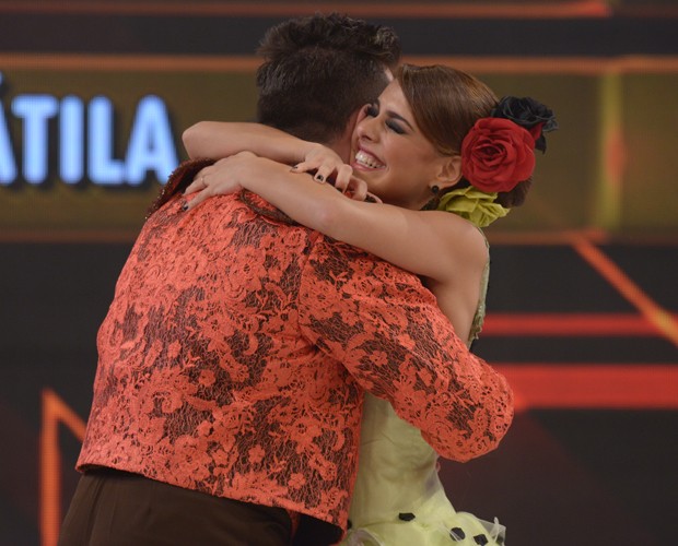 Paloma comemora classificação para a final (Foto: Camila Serejo/Gshow)