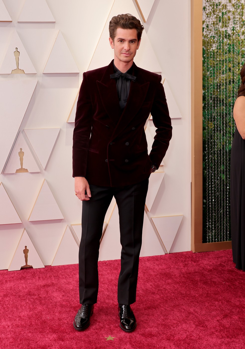Andrew Garfield no Oscar 2022 — Foto: Momodu Mansaray/Getty Images