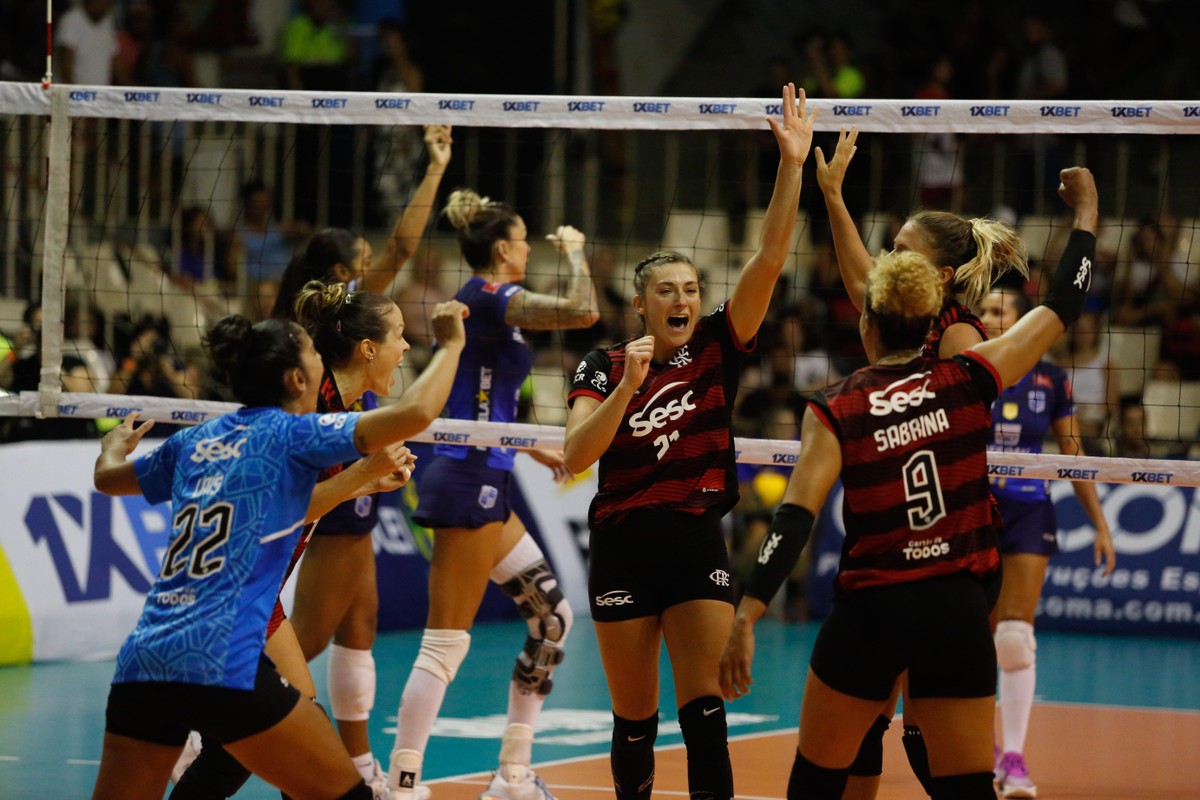 Sesc-Flamengo bate o Minas de virada e embola tabela da Superliga