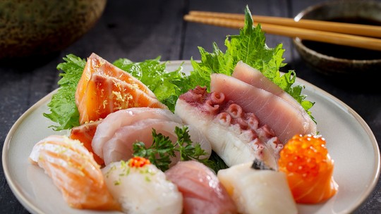 Culinária japonesa: entenda a diferença entre sushi, sashimi, niguiri e mais