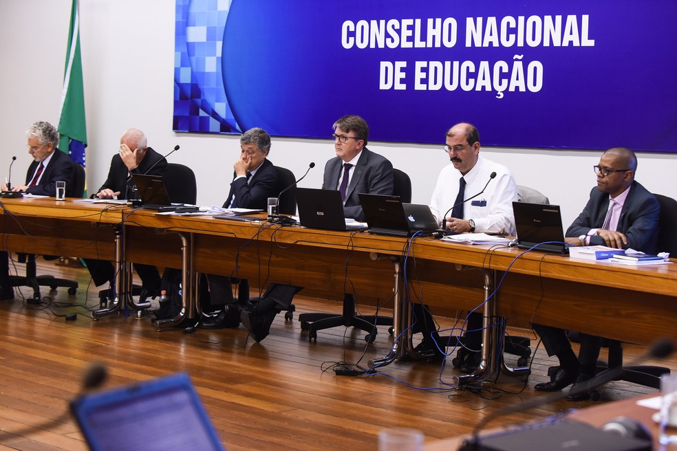 Reunião do Conselho Nacional de Educação (CNE) para a aprovação da Base Comum Curricular (BNCC) — Foto: Divulgação/MEC/Mariana Leal