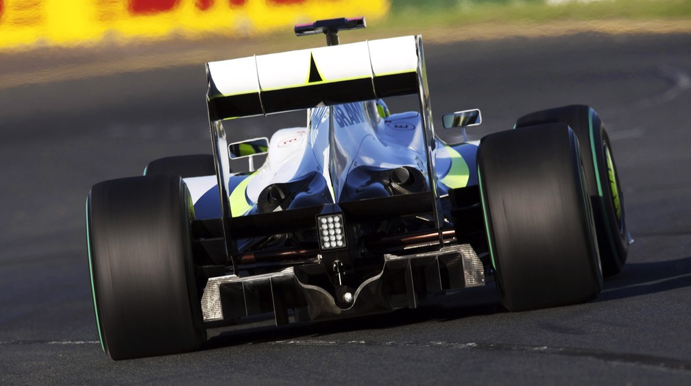 O infame difusor duplo, pulo do gato da Brawn GP para vencer os mundiais em 2009 — Foto: Darren Heath/Getty Images