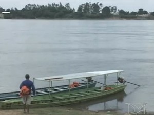 Rio Tocantins está 2,5 metros acima do esperado para a época do ano (Foto: Reprodução/TV Mirante)