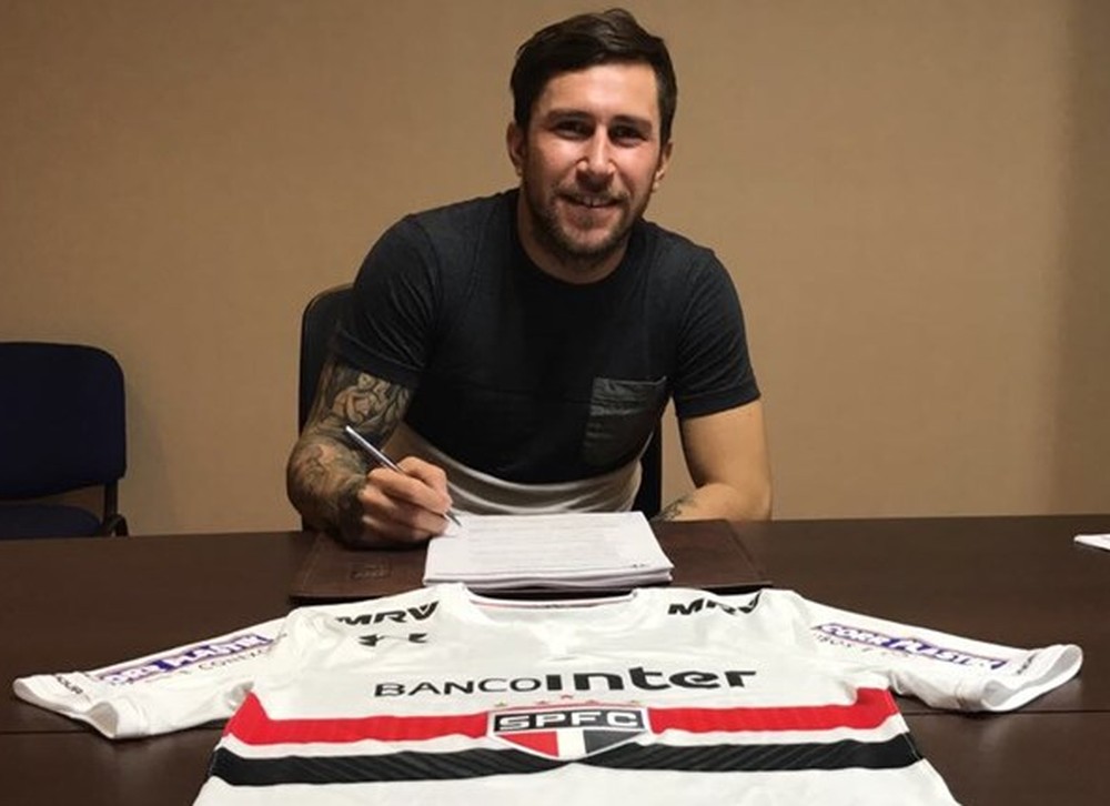 São Paulo anuncia um, contrata dois e se aproxima de outro