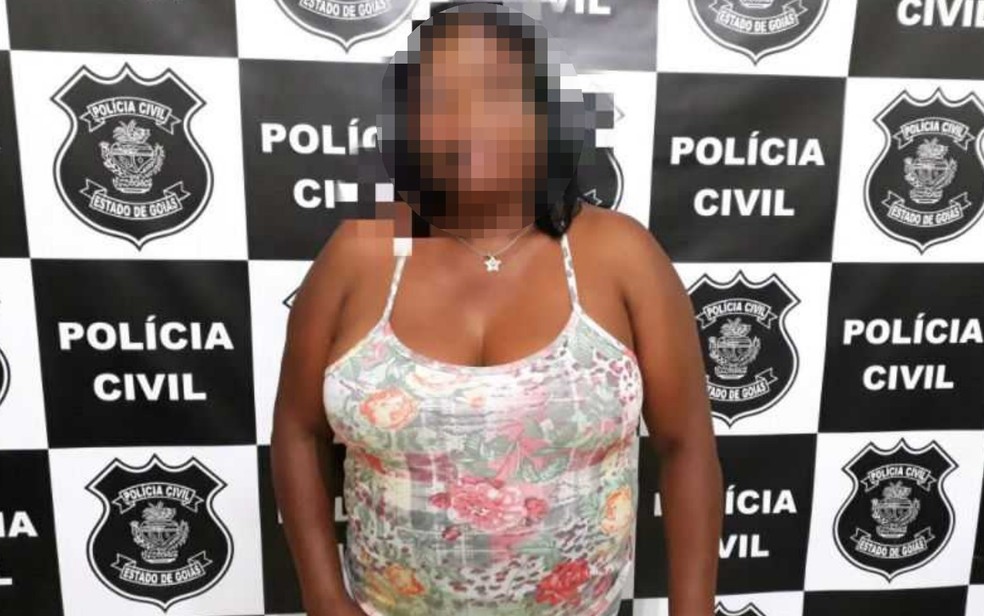 Leiguimar Alves dos Santos é presa suspeita de matar o irmão em Campinorte (Foto: Polícia Civil/ Divulgação)