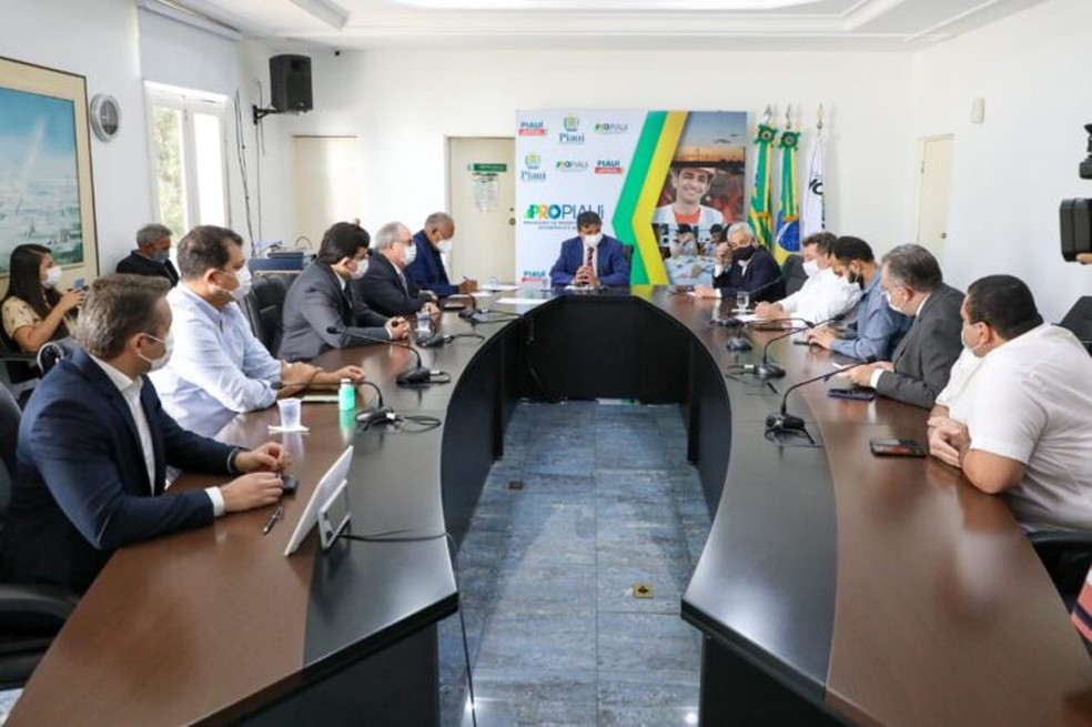 Wellington Dias (PT) se reuniu com Dr. Pessoa (MDB) para tratar sobre a variante indiana — Foto: Divulgação /Governo do Piauí