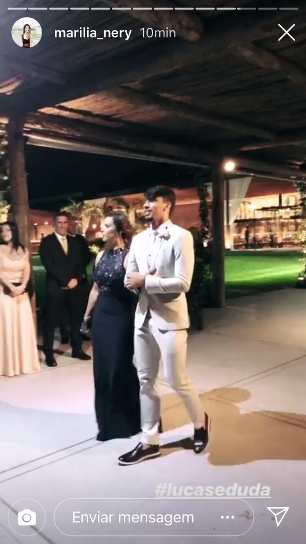 Lucas PaquetÃ¡ caminha em direÃ§Ã£o ao altar. â Foto: ReproduÃ§Ã£o 