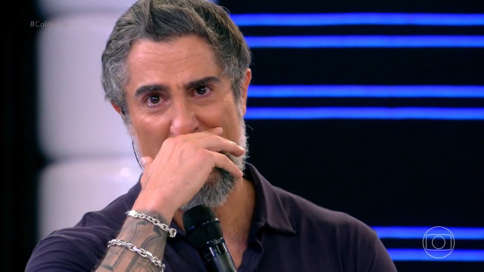 Marcos Mion se emociona no 'Caldeirão' — Foto: Globo