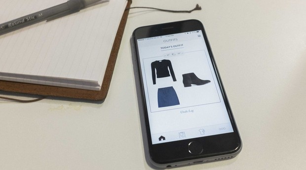Aplicativo Outfits, da Cladwell, ajuda o usuário a escolher o que vai vestir naquele dia (Foto: Divulgação)