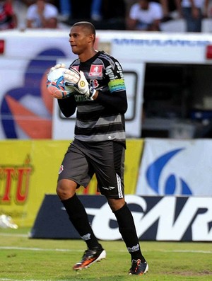 De volta! O paredão Tiago Cardoso acerta seu retorno ao clube, Santa Cruz  Futebol Clube - Recife PE