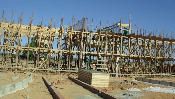 Construção da guarita do Ninho do Galo está em fase estrutural (Foto: Denison Roma / GloboEsporte.com)
