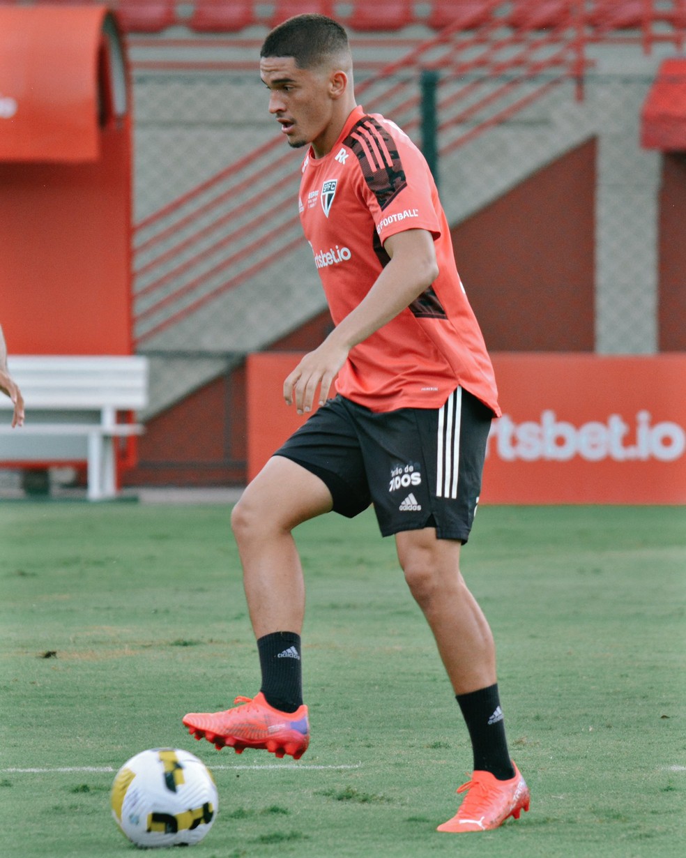 Pablo Maia durante treino do São Paulo neste sábado — Foto: Divulgação/São Paulo