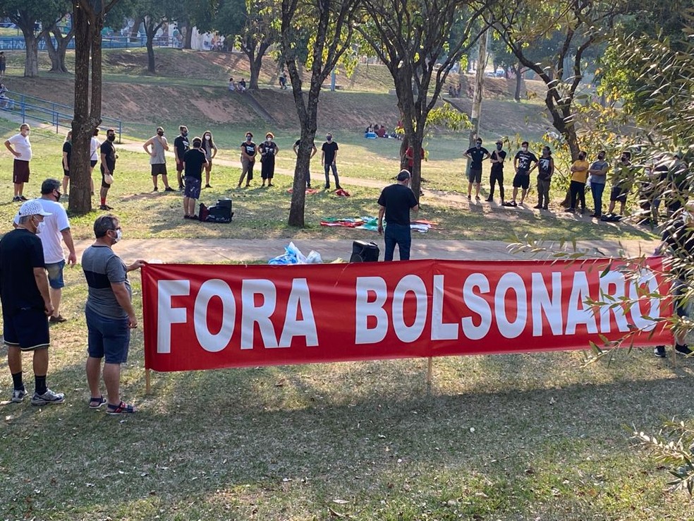 Presidente Prudente (SP) teve manifestação contra Bolsonaro nesta terça-feira (7) — Foto: Bill Paschoalotto/TV Fronteira