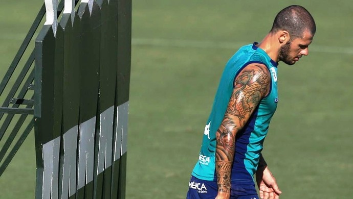 Goiás receberá compensação em dinheiro por liberar Fred ao Grêmio