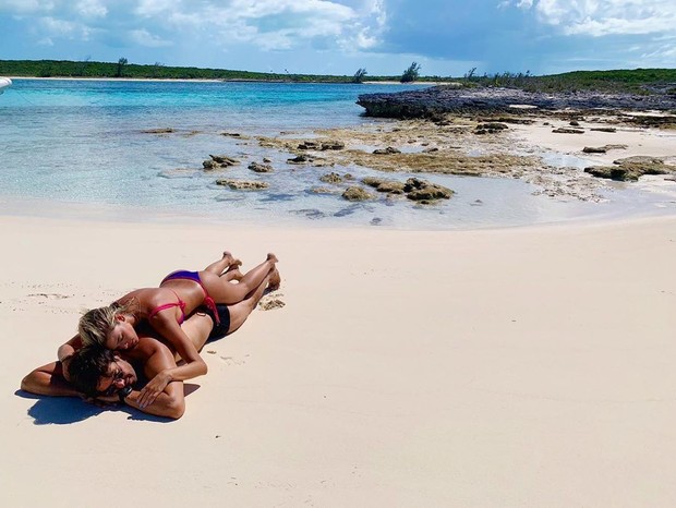Carol Dias e Kaká em foto no Instagram (Foto: reprodução/instagram)