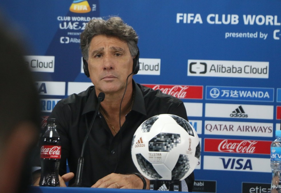 Renato não escondeu o abatimento pelo vice do Mundial (Foto: Eduardo Moura)