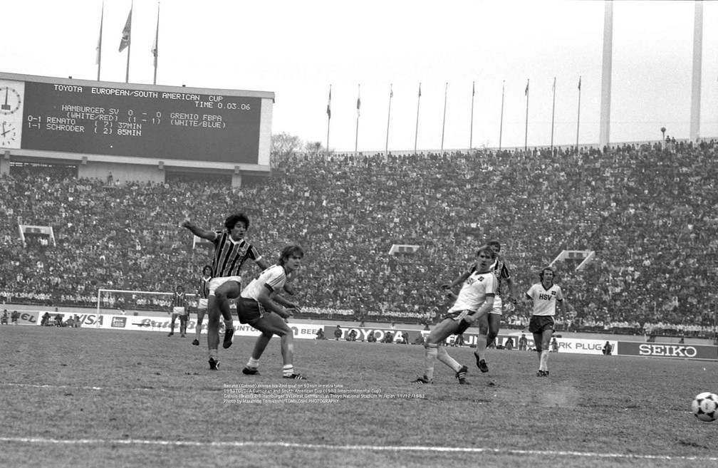 Renato marca o segundo gol do Grêmio na prorrogação — Foto: Masahide Tomikoshi/Arquivo Pessoal