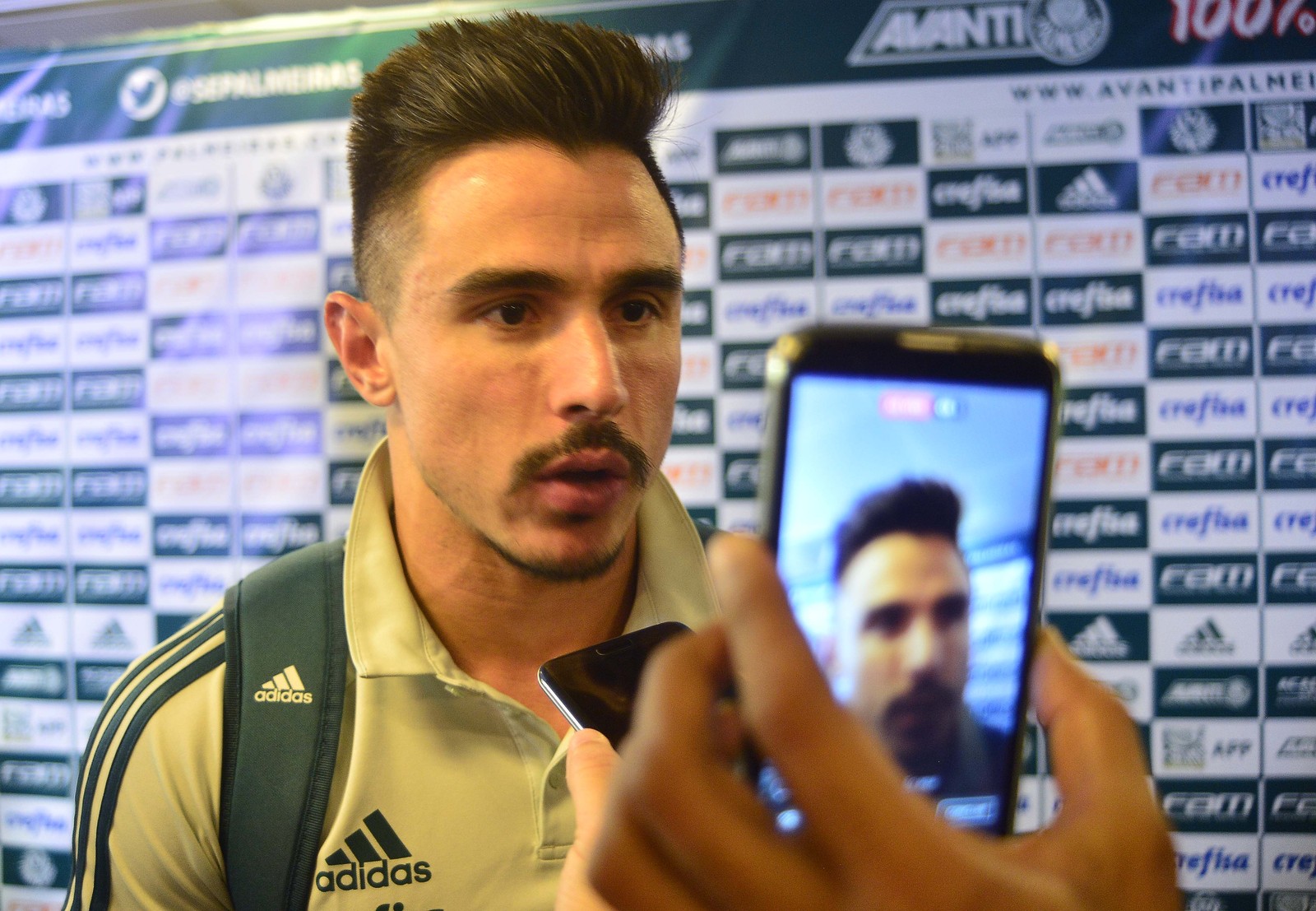 Willian vê elenco do Palmeiras mais maduro e confia em 2018