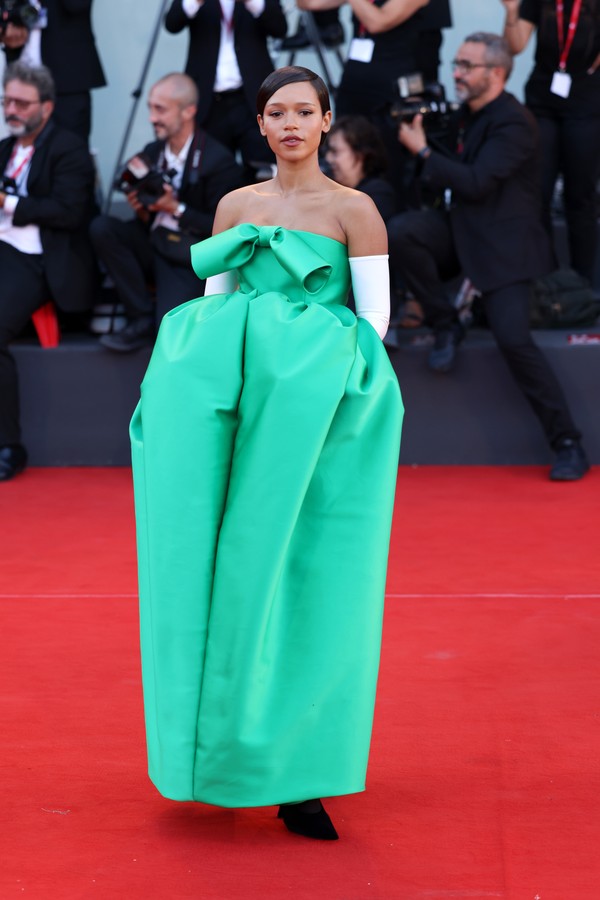 VENICE, ITALY - SEPTEMBER 02: Taylor Russell attends the "Bones And All" red carpet at the 79th Venice International Film Festival on September 02, 2022 in Venice, Italy. (Photo by Vittorio Zunino Celotto/Getty Images) (Foto: Getty Images)