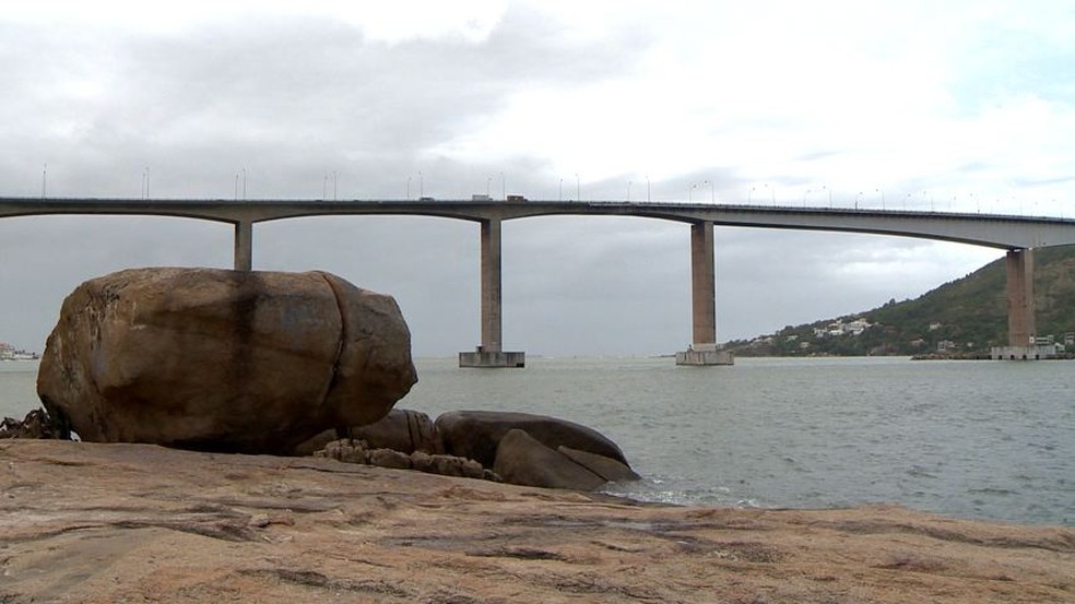 Ventos de até 78 km/h foram registrados na Terceira Ponte — Foto: Reprodução/TV Gazeta