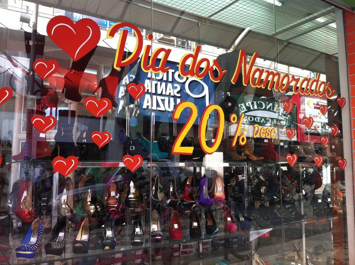 Sindcomércio de Montes Claros explica funcionamento de lojas no Dia dos Namorados