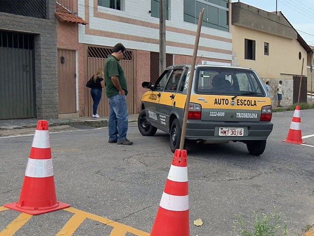 G1 - Baliza atrapalha candidatos a conseguir CNH em Varginha, MG - notícias  em Sul de Minas