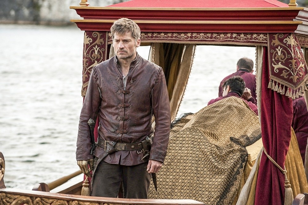 Em Game of Thrones, Jaime volta a Porto Real com o corpo de Myrcella (Foto: Divulgação)