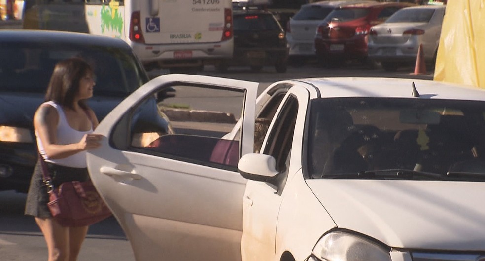 Justiça analisa pagamento de propina a PMs para liberar transporte pirata no DF — Foto: TV Globo/Reprodução 