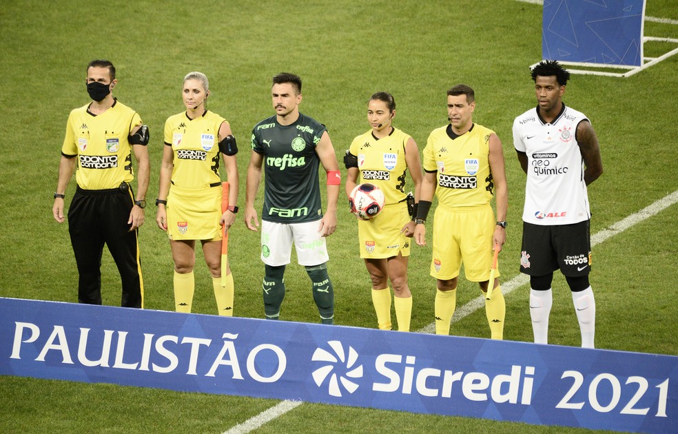Vexame do Corinthians na Copa do Brasil aumenta pressão para Dérbi no sábado