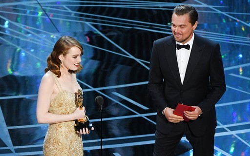 Emma Stone diz que DiCaprio foi seu crush de infância: "Amor da minha vida"